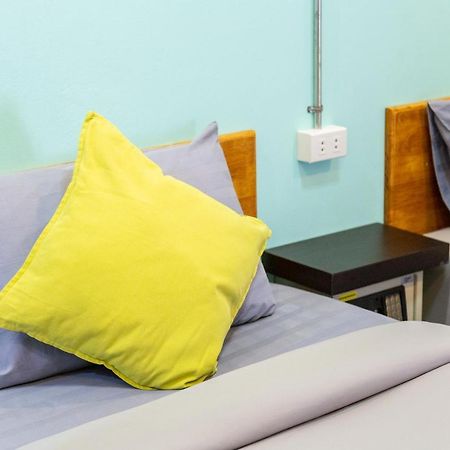 Samed Big Whale Hostel Rayong Ngoại thất bức ảnh