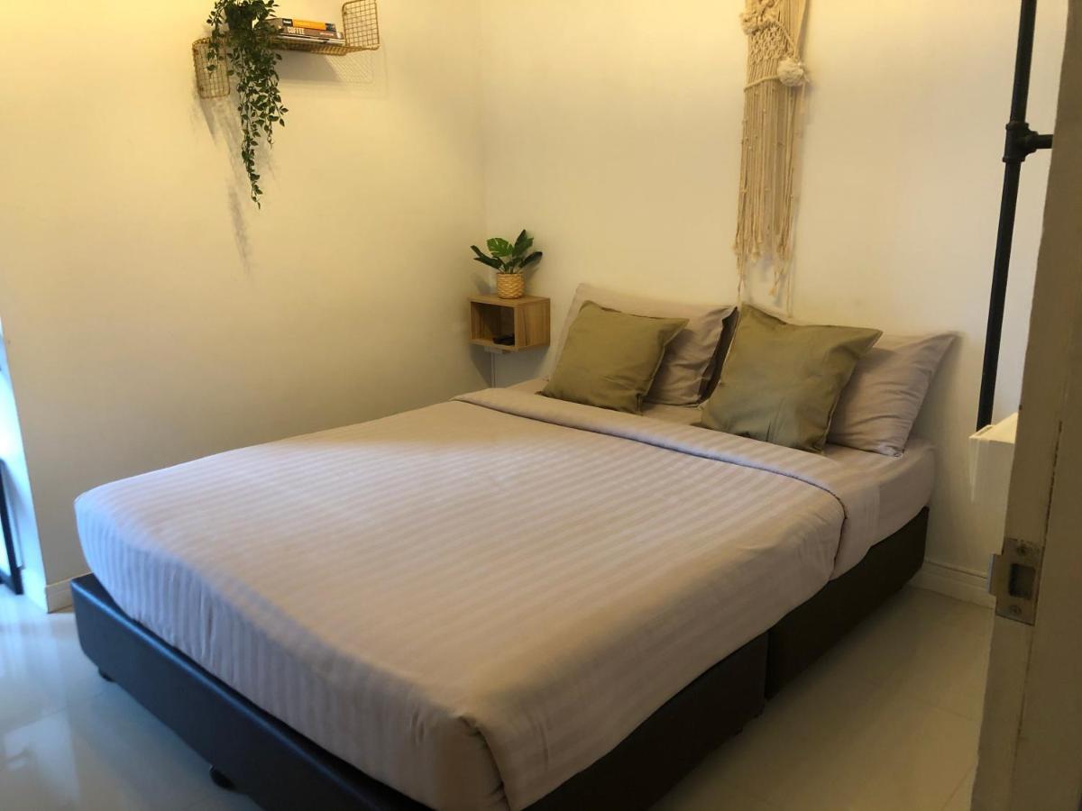 Samed Big Whale Hostel Rayong Ngoại thất bức ảnh