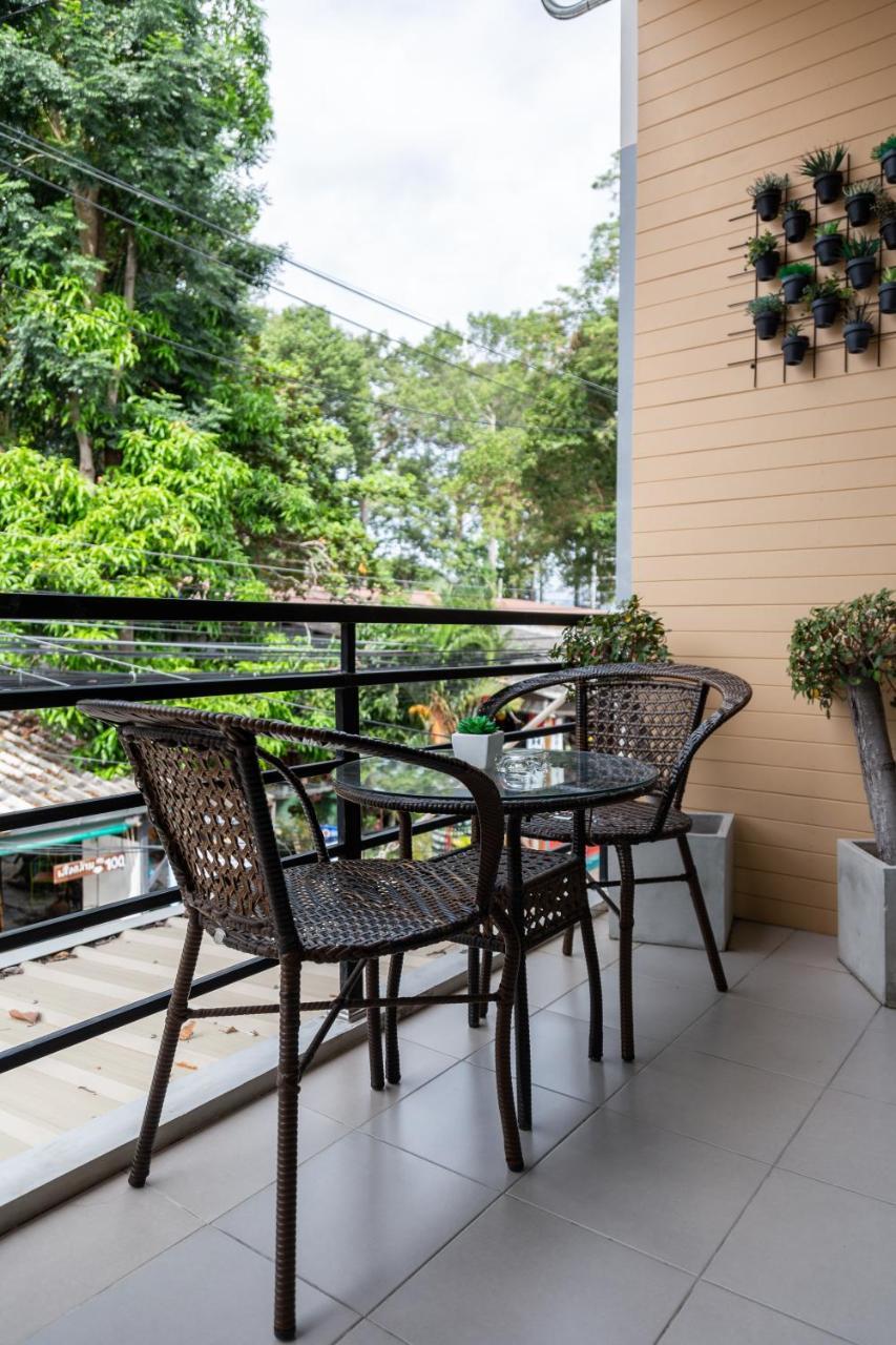 Samed Big Whale Hostel Rayong Ngoại thất bức ảnh